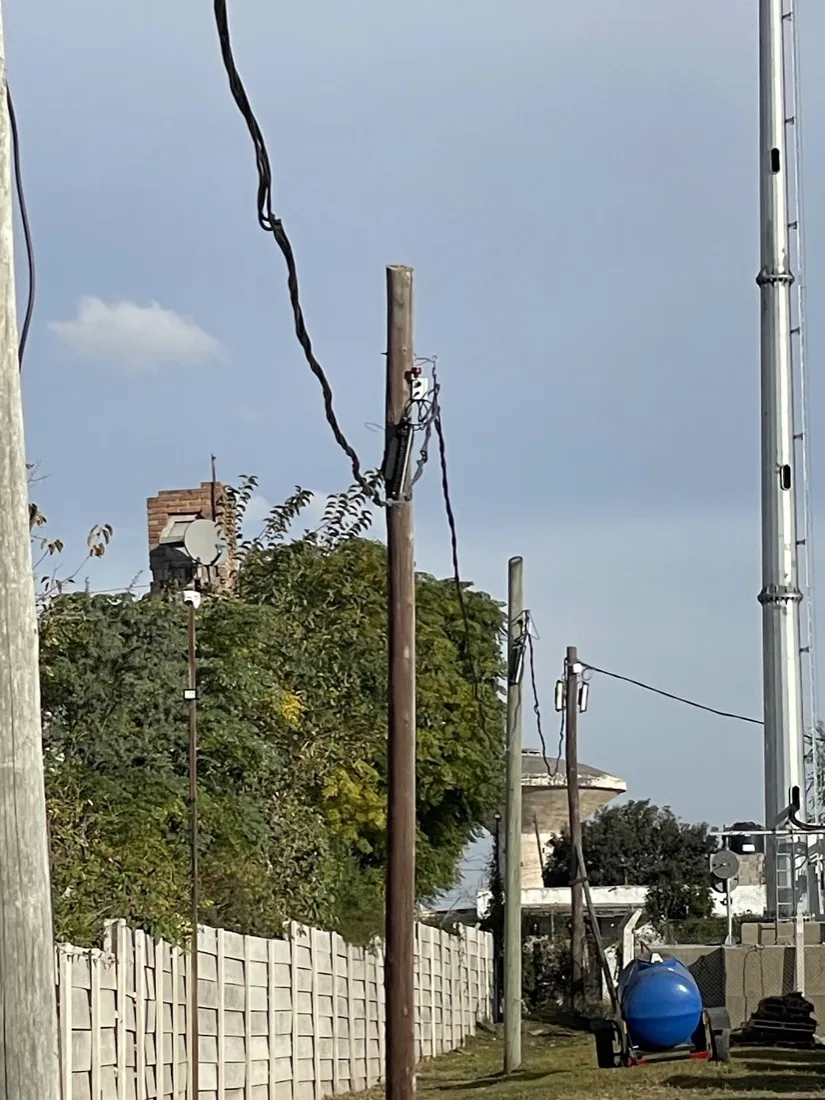 Acometidas y líneas sobre postes