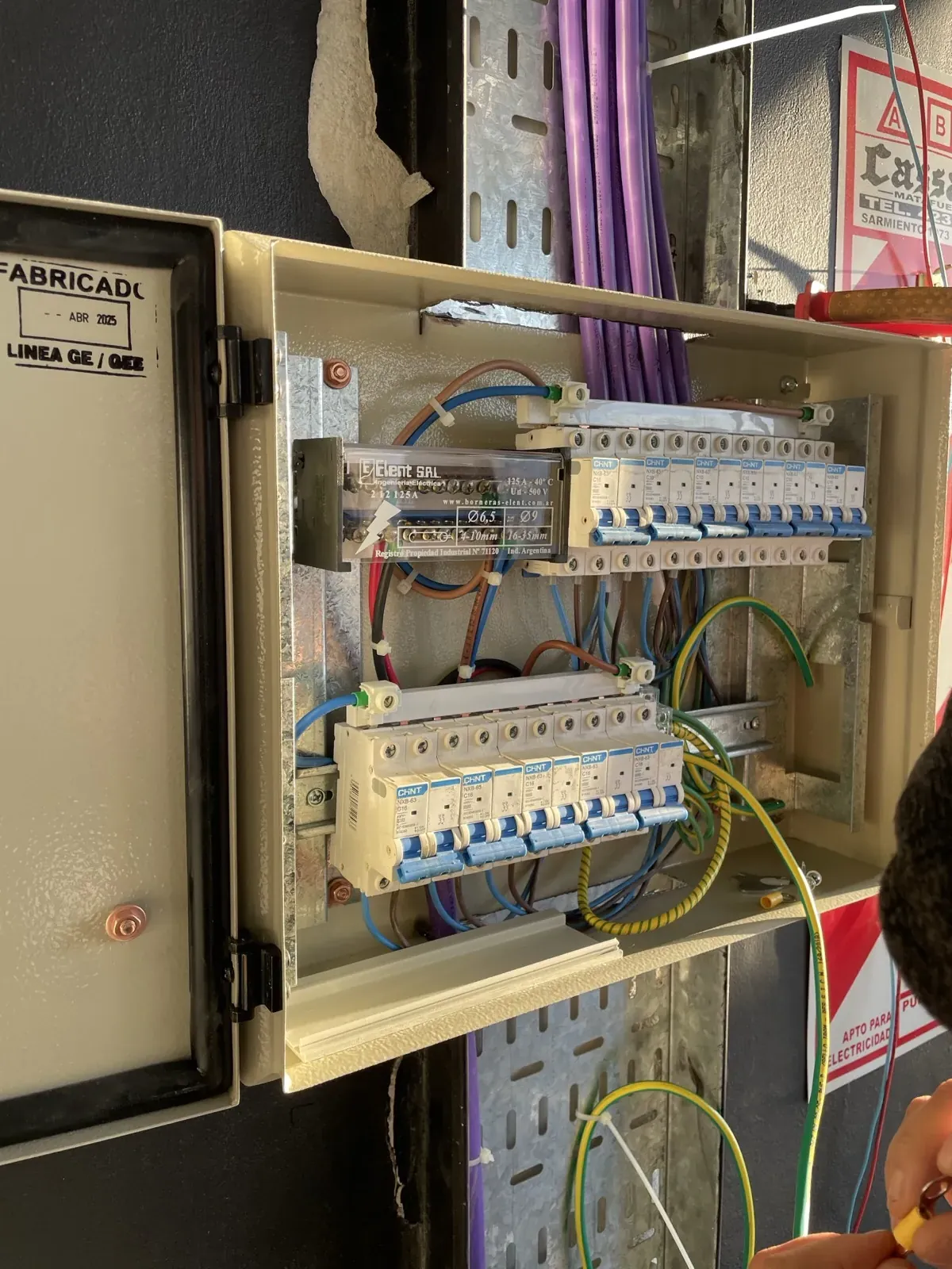 Trabajo de instalación eléctrica realizado por SESC #47